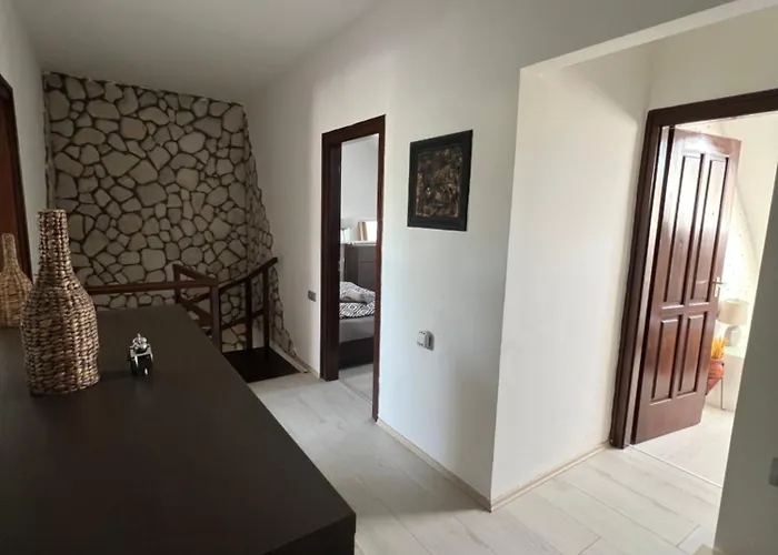 Korona Apartment *
